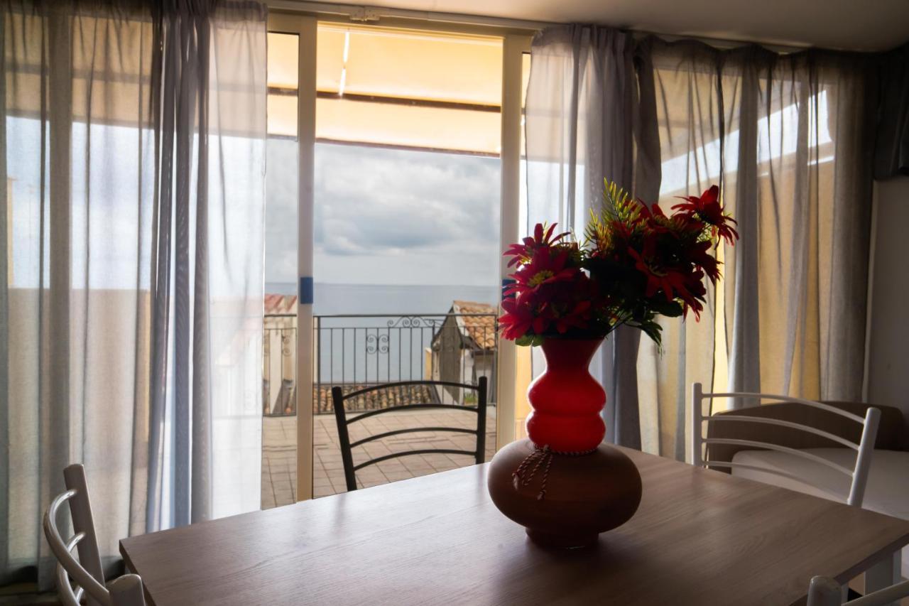 Nick & Santo'S Holiday Homes R จีอาร์ดีนี นักซอส ภายนอก รูปภาพ